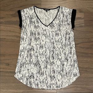 Express Black and White Patterned Top - Size XS